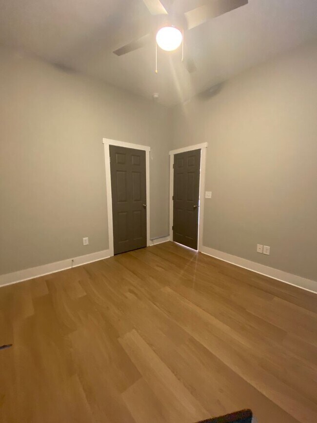 Building Photo - 255 Bailey St