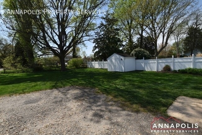 Building Photo - 3043 Riva Rd