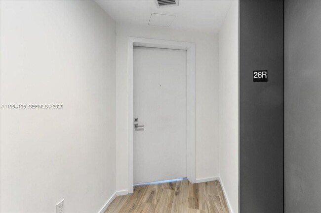 Building Photo - 801 S Miami Ave