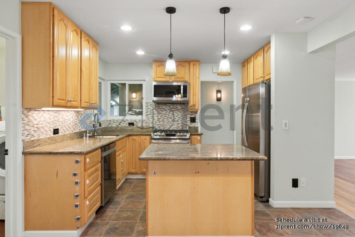 Building Photo - 325 Copco Ln