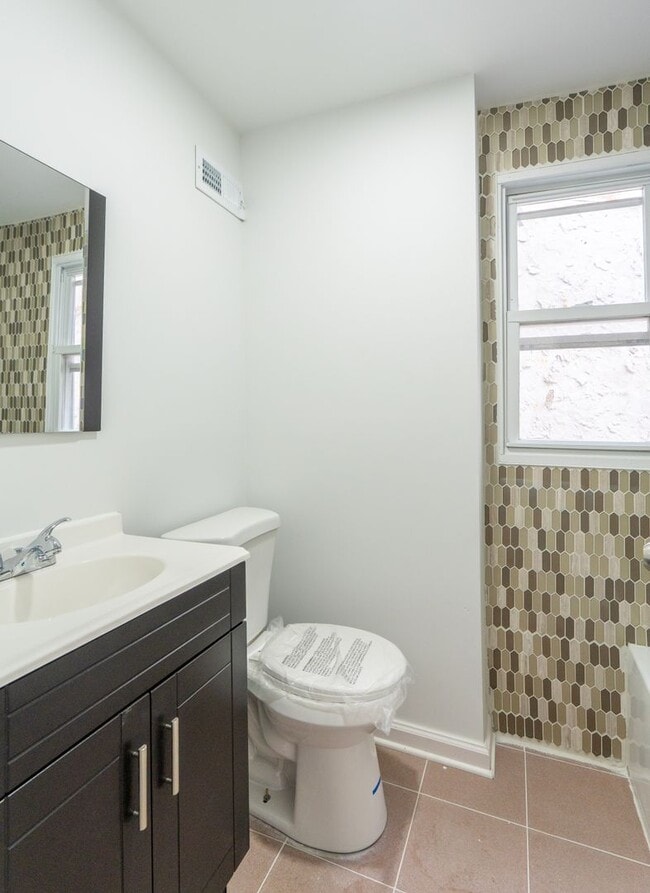 Building Photo - Point Breeze Beauty