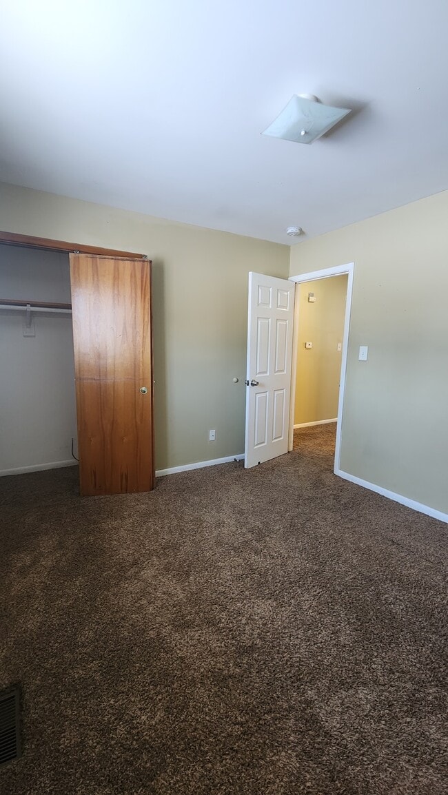 Building Photo - 5025 S Walcott St