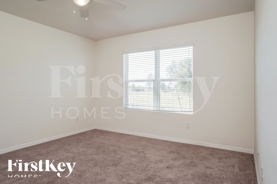 Building Photo - 1110 NW 24th Pl