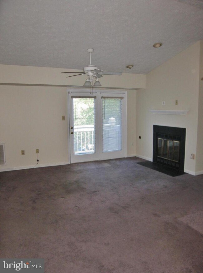 Primary Photo - 5704 Shadwell Ct