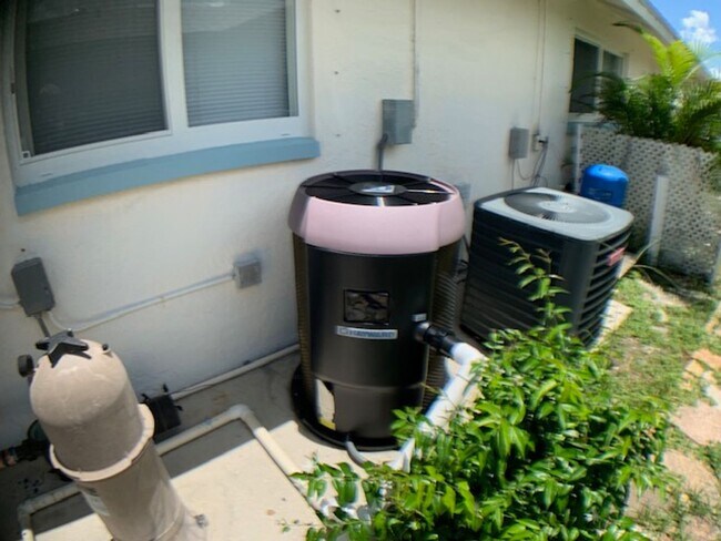 Building Photo - 1342 Torreya Cir