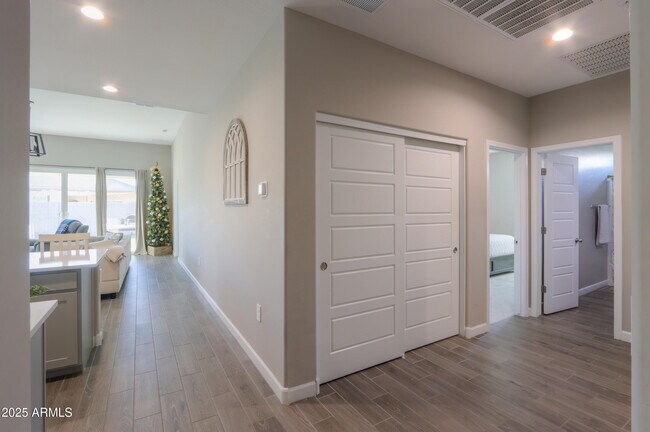 Building Photo - 44583 W Palo Olmo Rd