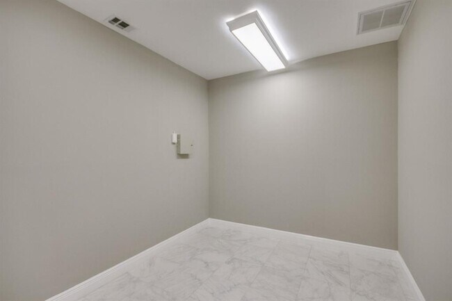 Building Photo - 6203 Lacoste Love Ct