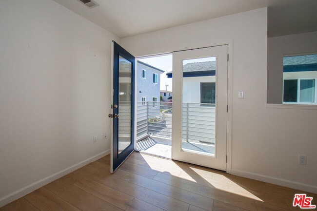 Building Photo - 7834 Flight Ave