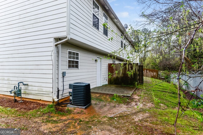 Building Photo - 2977 Fields Dr