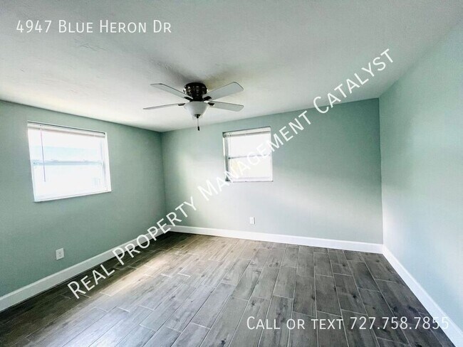 Building Photo - 4947 Blue Heron Dr