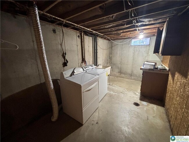 Building Photo - 616 Banks St