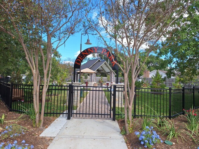 Building Photo - 19959 Salt River Ct