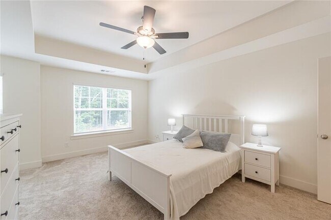 Building Photo - 5392 Brooklands Dr