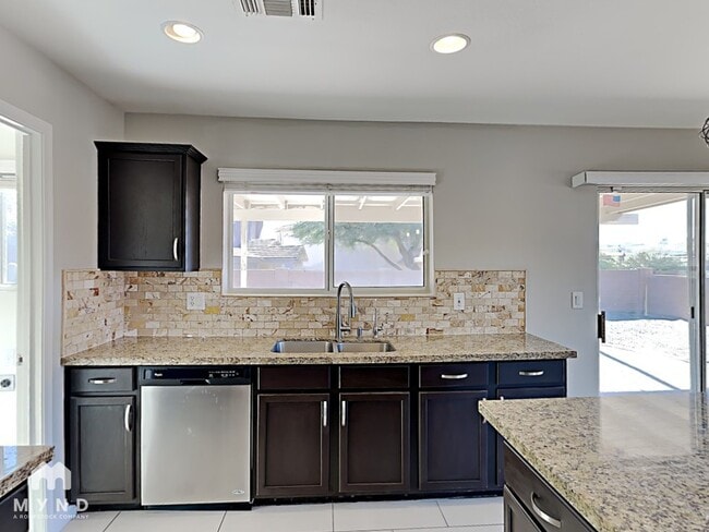 Building Photo - 13668 E Diablo Creek Dr