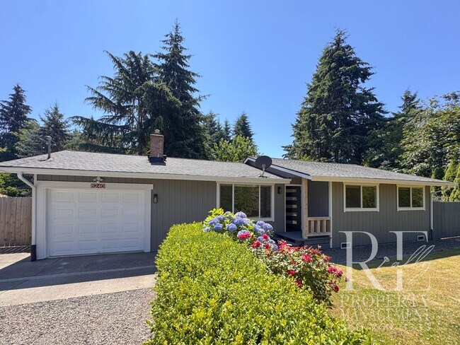 Building Photo - 8240 NE Seawind Ave