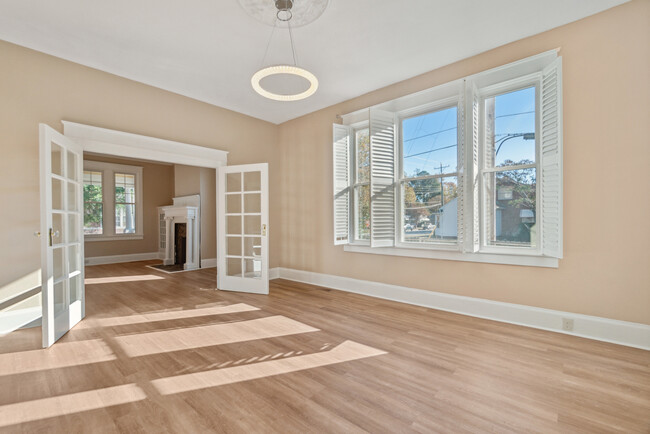 dining room - 256 Constitution Ave