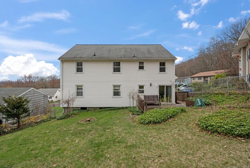 Building Photo - 62 Briarwood Rd