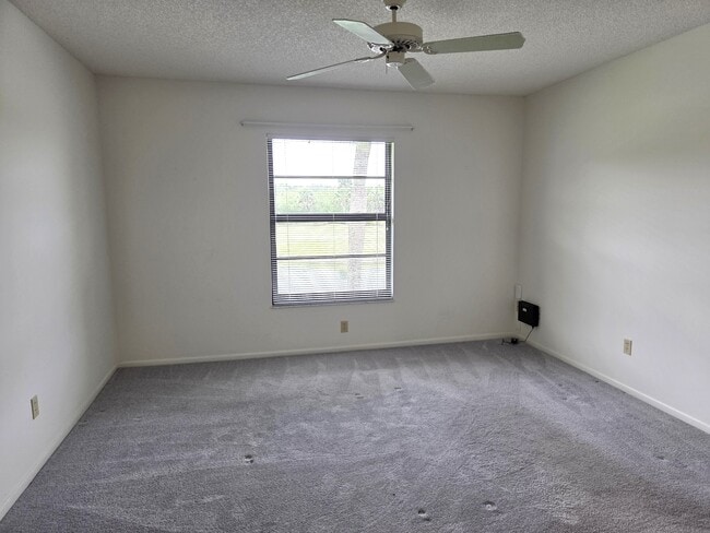 Building Photo - 21 Plantation Dr