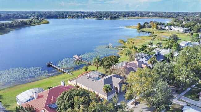 Building Photo - 6719 Fairway Cove Dr