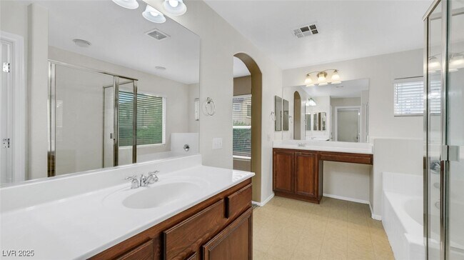 Building Photo - 7523 Tressider Ave