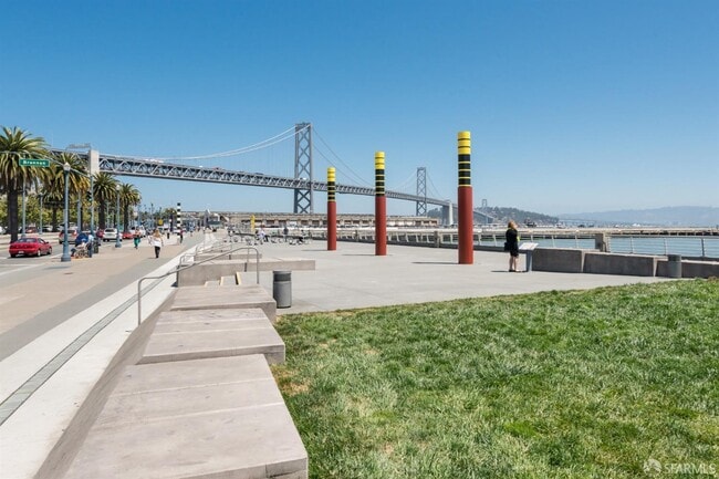 Building Photo - 200 Brannan St