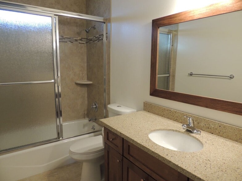 Building Photo - 430 Ohio Ave