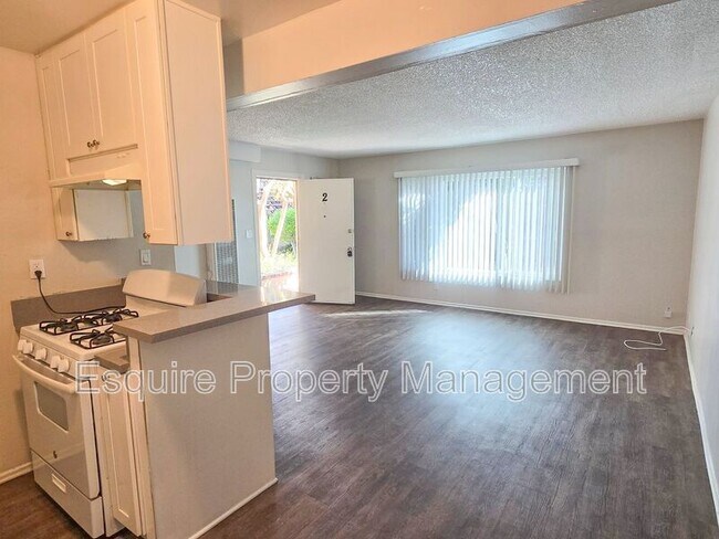 Building Photo - 974 Ashland Ave