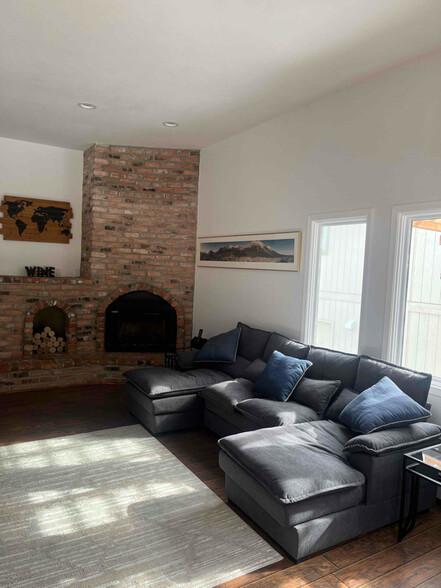 Building Photo - 12430 Clipper Ship Dr