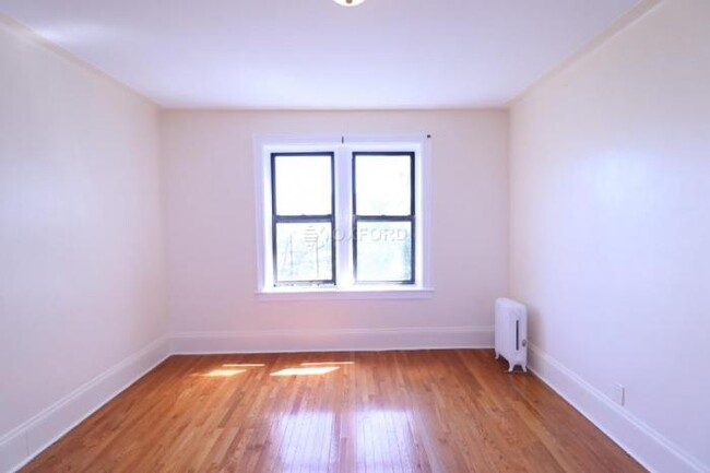 Building Photo - 1 bedroom in CORONA NY 11368