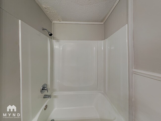 Building Photo - 10140 Morris Dr SW