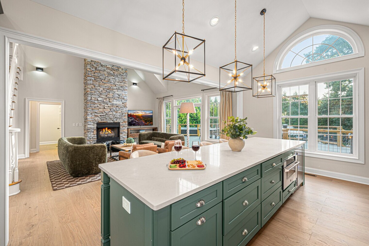 Building Photo - 47 Mountain Shadows Dr