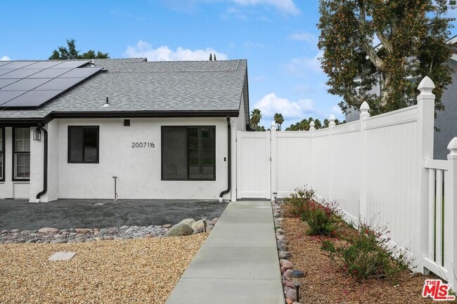 Building Photo - 20071 1/2 Emerald Meadow Dr