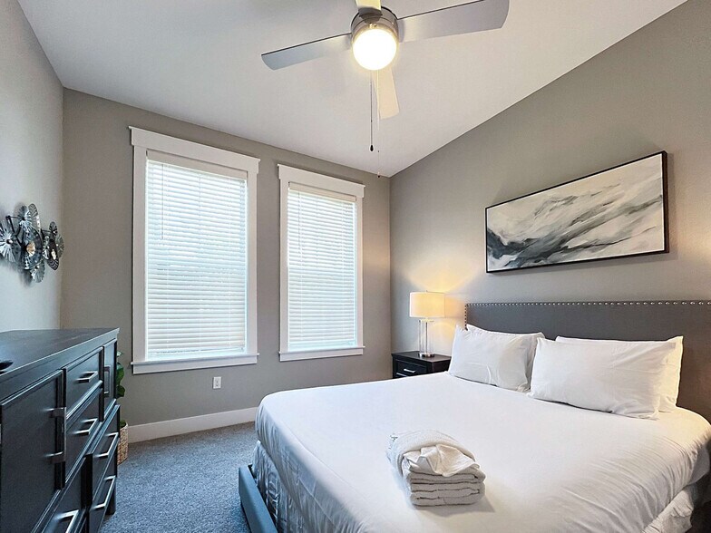 Building Photo - 4310 W Spruce St