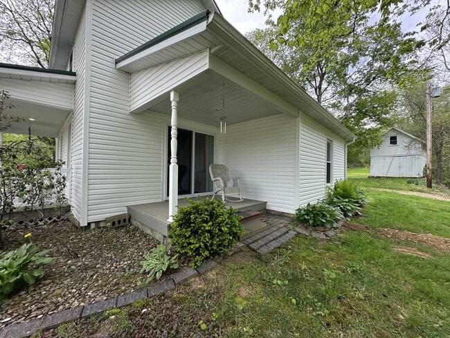 Building Photo - 75601 8th Street Rd