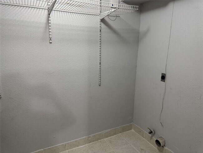 Building Photo - 6311 Dawnridge Dr