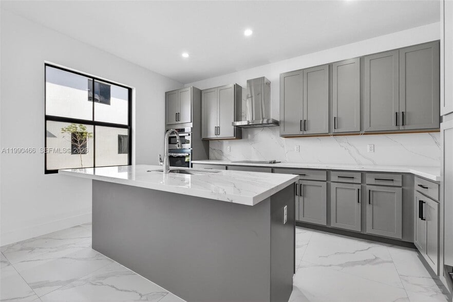 Building Photo - 15441 SW 20th Ln