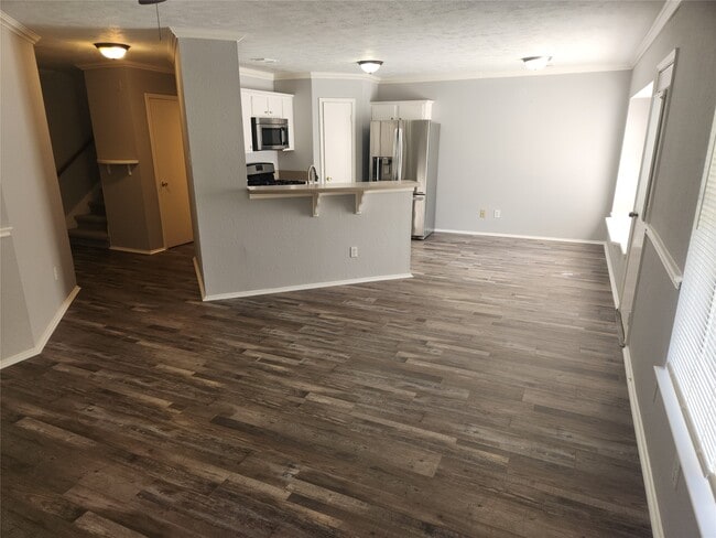 Building Photo - 20123 Beechview Ln