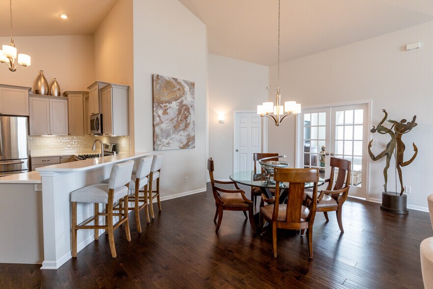 Great room/dining - 10941 Elkhart Pl