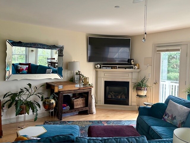 Fireplace - 22 Cormorant Pl