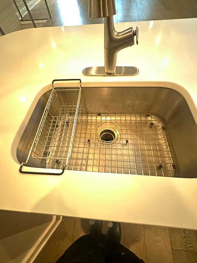 Building Photo - Modern 2 Bedroom, 2 Bathroom Penthouse with Parking in Historic LeDroit Park