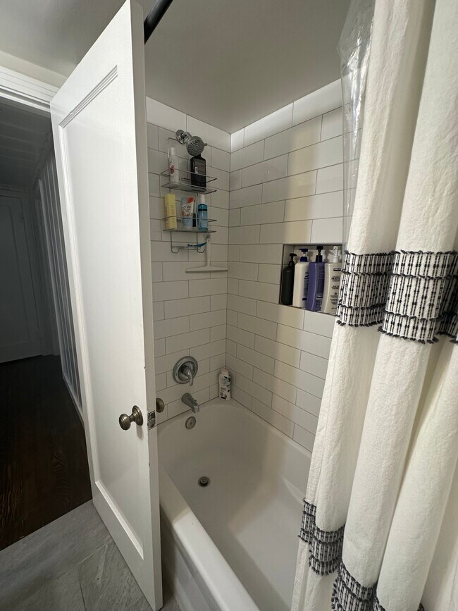 Bathroom view 2 - 815 19th St