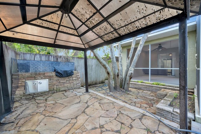 Building Photo - Beautiful 4 bed/ 3.5 bath Rental ~ Coming September