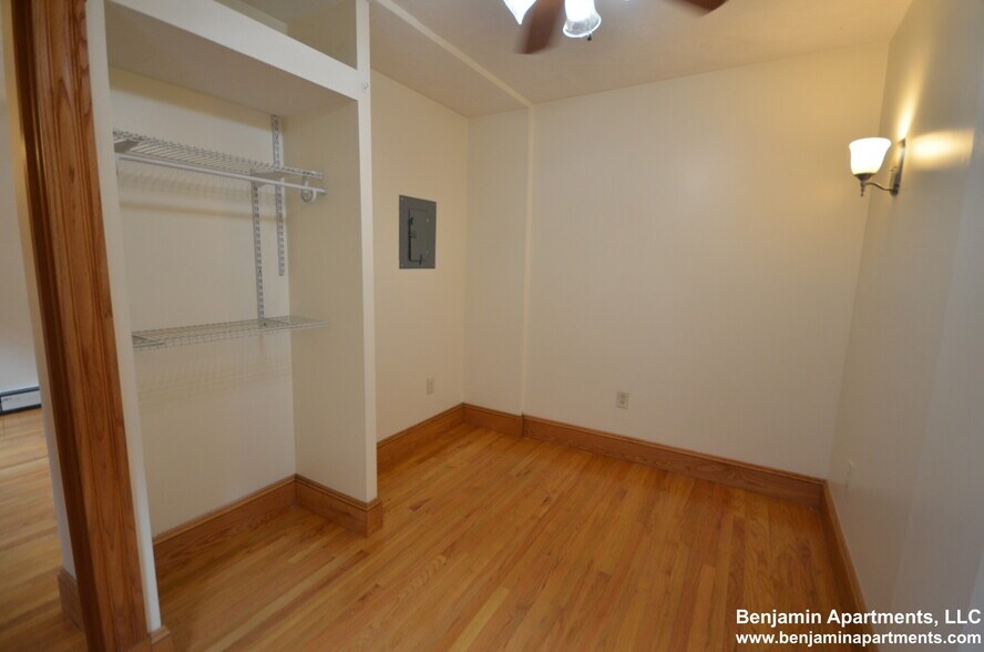 Building Photo - 89 Myrtle St