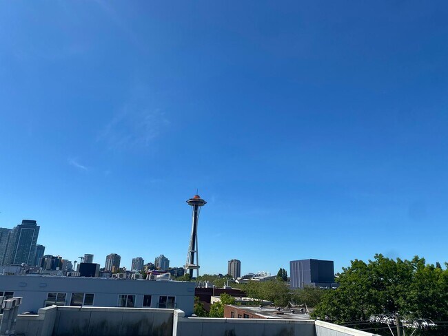 Building Photo - Contemporary Queen Anne Studio in Phenomenal Location!!!