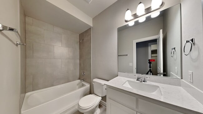 Building Photo - 17441 Lantana Loop