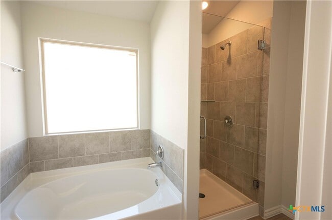 Building Photo - 3701 Moffat Ct