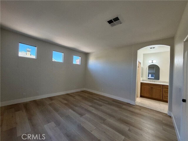 Building Photo - 18 Mineral King