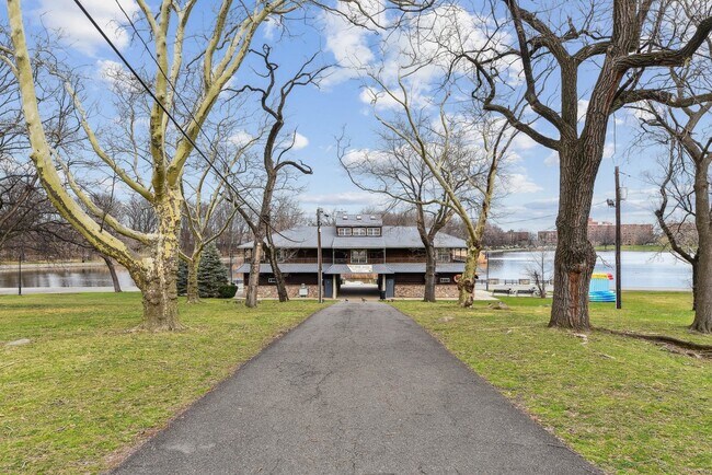 Building Photo - 7505 Palisade Ave