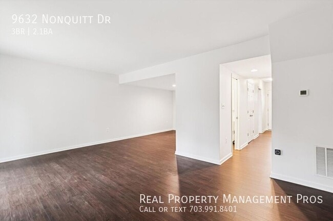 Building Photo - 9632 Nonquitt Dr