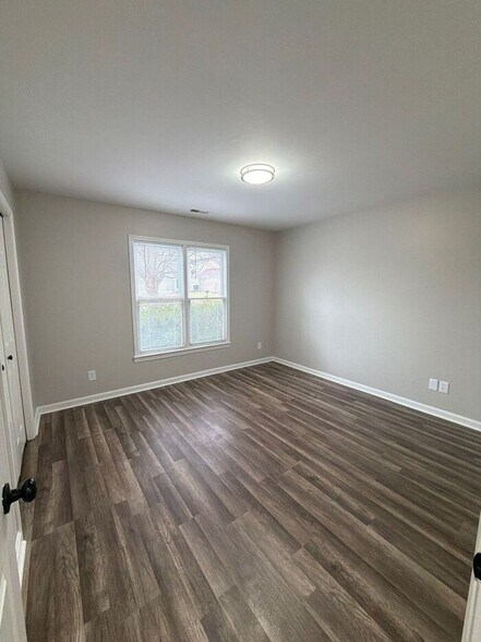 Building Photo - 10521 Going Ct